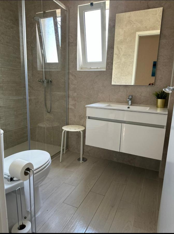 Quarteira Home Beach Ferias Tranquilas A 1Km Da Praia Totalmente Renovado Εξωτερικό φωτογραφία
