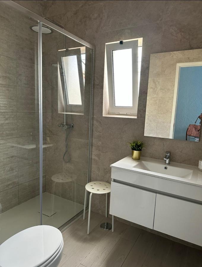 Quarteira Home Beach Ferias Tranquilas A 1Km Da Praia Totalmente Renovado Εξωτερικό φωτογραφία