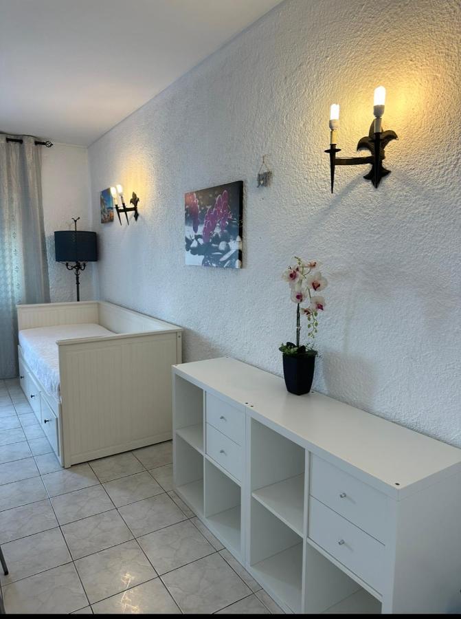 Quarteira Home Beach Ferias Tranquilas A 1Km Da Praia Totalmente Renovado Εξωτερικό φωτογραφία